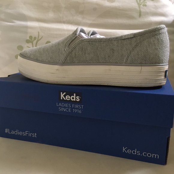 Keds Triple Decker Sneaker in Sparkle Grey in 7.5 - Picture 4 of 5
